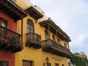 Los balcones de Cartagena de Indias y su herencia española