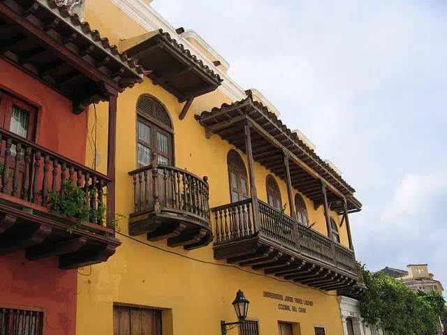 Los balcones de Cartagena de Indias y su herencia española